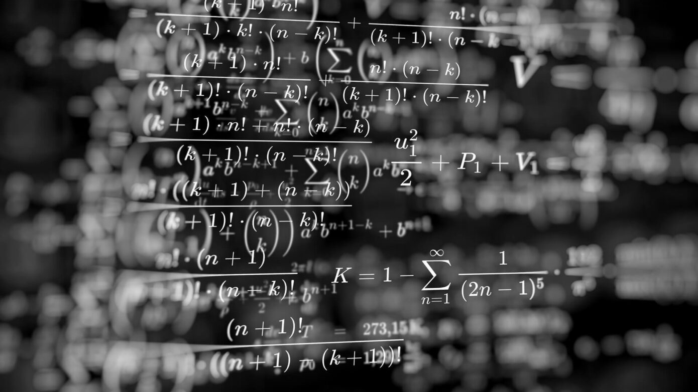 calculos e hipotesis en una pizarra